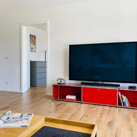 Peter's Lucky Home, Premium Am Balaton