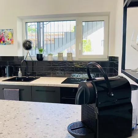 Peter's Lucky Home, Modern Neubau Am Balaton Appartamento *
