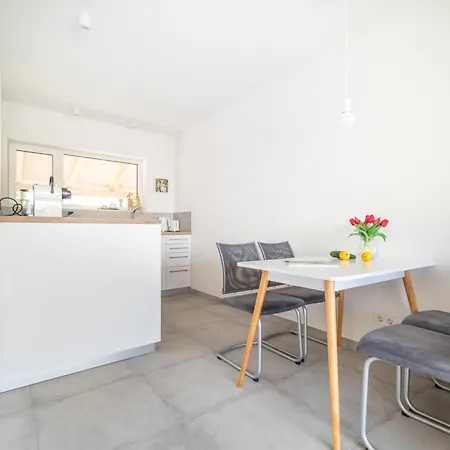 Peter's Lucky Home, Modern Neubau Am Balaton *