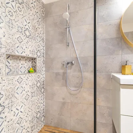Peter's Lucky Home, Premium Am Balaton Apartment Vonyarcvashegy