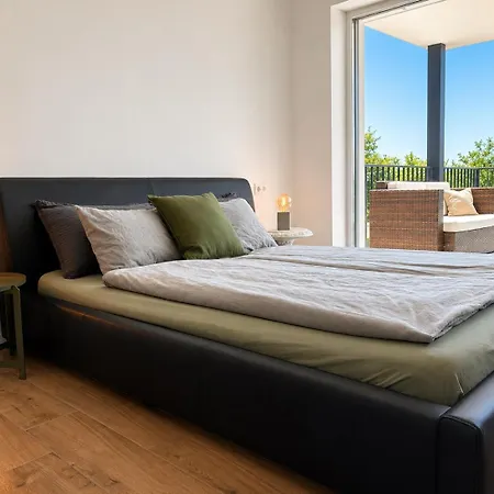 Peter's Lucky Home, Premium Am Balaton Apartment Vonyarcvashegy