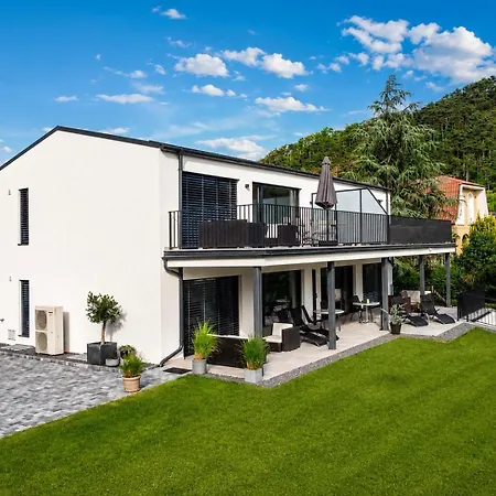 Peter's Lucky Home, Premium Am Balaton *
