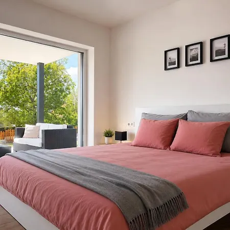 Peter's Lucky Home, Premium Am Balaton Apartment Vonyarcvashegy