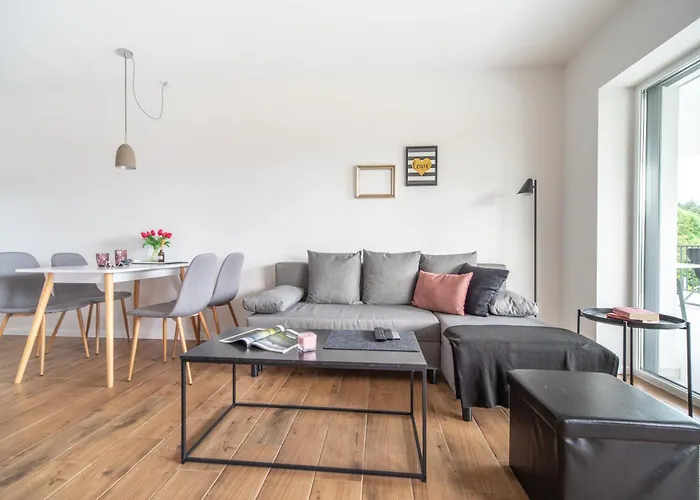 Peter's Lucky Home, Modern Neubau Am Balaton דירה פוניארצוושהג'