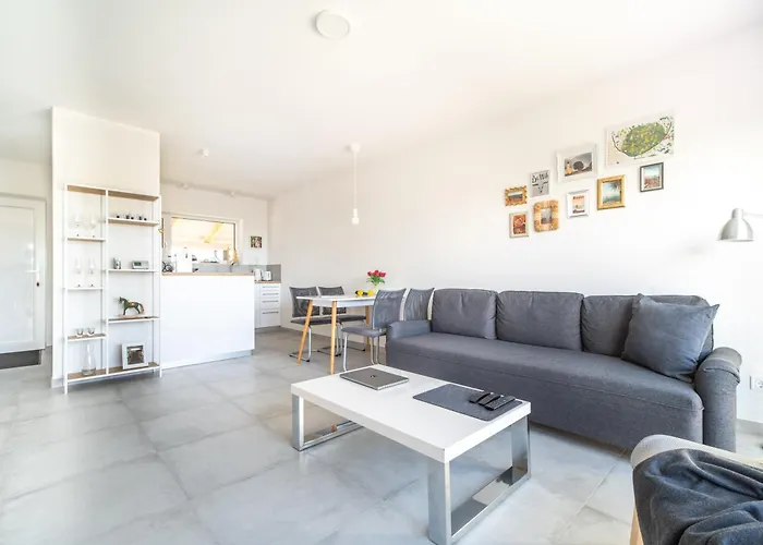 Peter's Lucky Home, Modern Neubau Am Balaton * פוניארצוושהג'